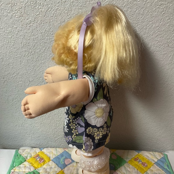 RARE Vintage Cabbage Patch Kid Girl Blonde Cornsilk Hair Blue Eyes HM#18 1987 - Picture 7 of 10